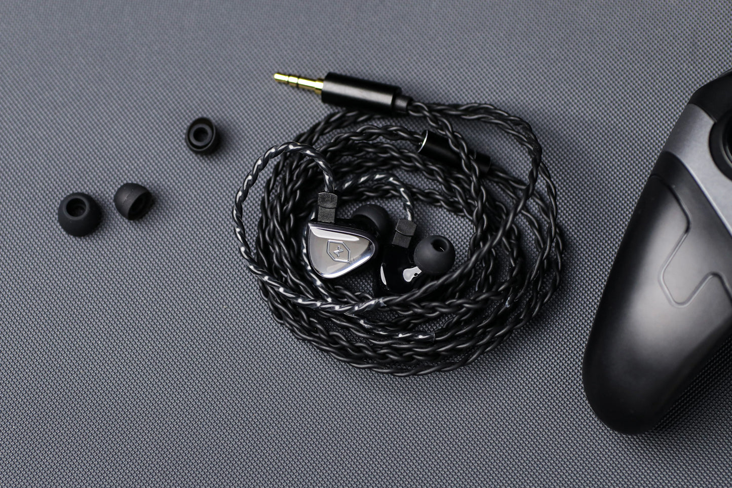 Tripowin x 0DiBi: Vivace 10mm Titanium Diaphragm Dynamic Driver IEM Hifi Earphones with High Quality Audiophile Cable