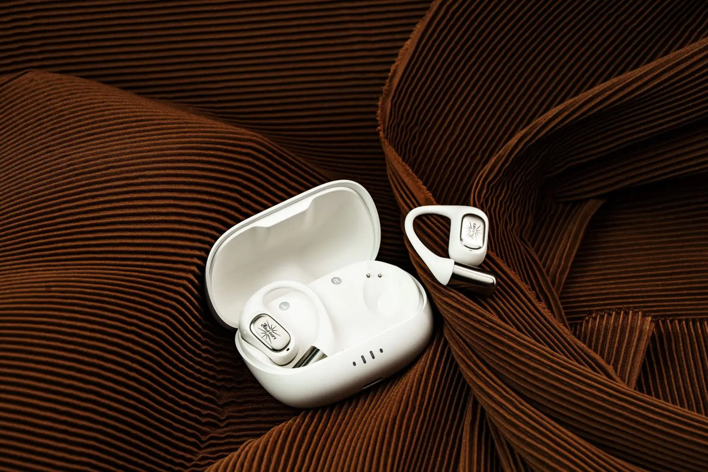 Kiwi Ears Attiva OWS Bluetooth Earbuds Wireless Advanced Bluetooth 5.4 Long Battery Life Comfortable In-Ear Headset for Sports
